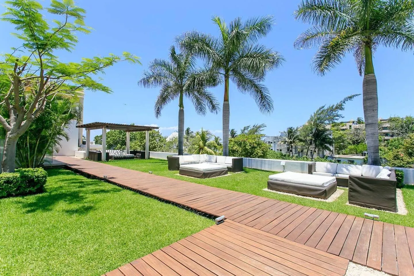 Spacious Magia Condo Steps To The Beach & 5Th Ave Playa del Carmen