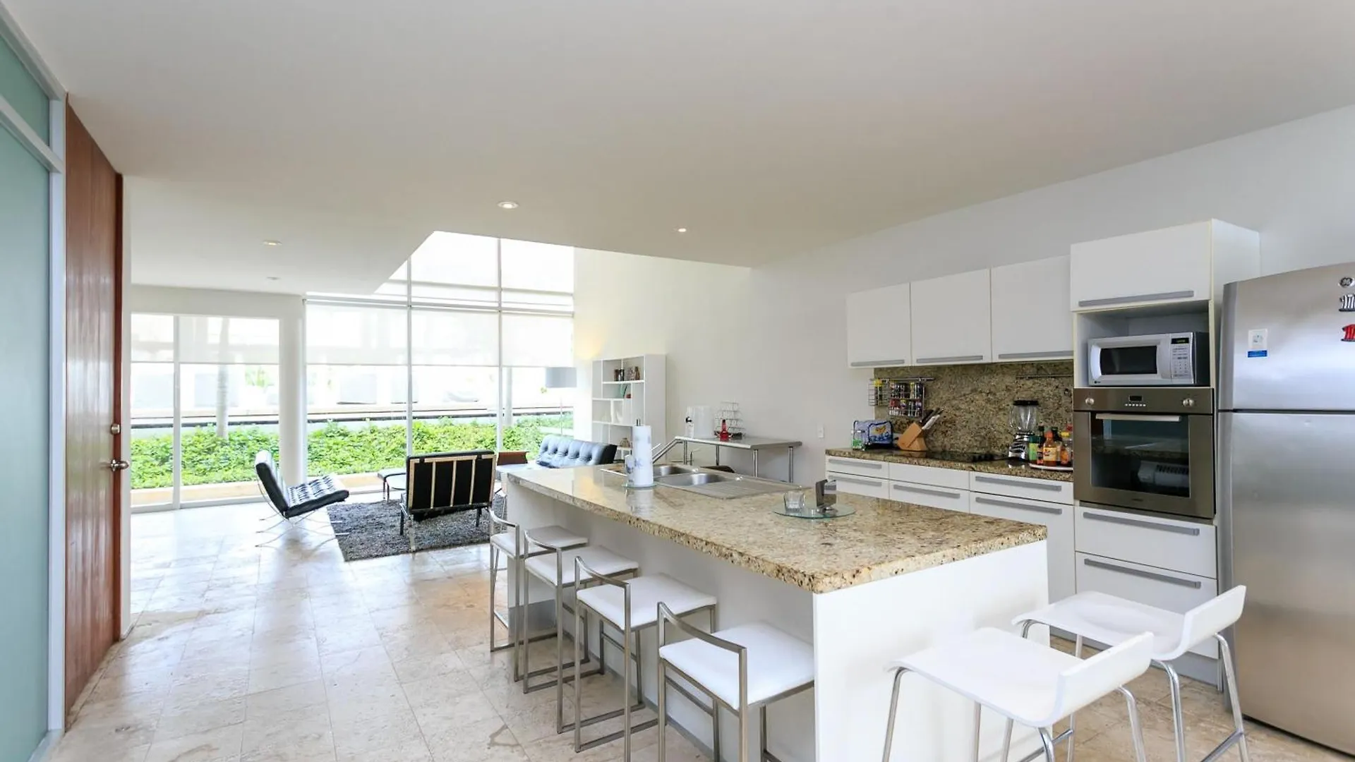 Apartment Spacious Magia Condo Steps To The Beach & 5Th Ave Playa del Carmen