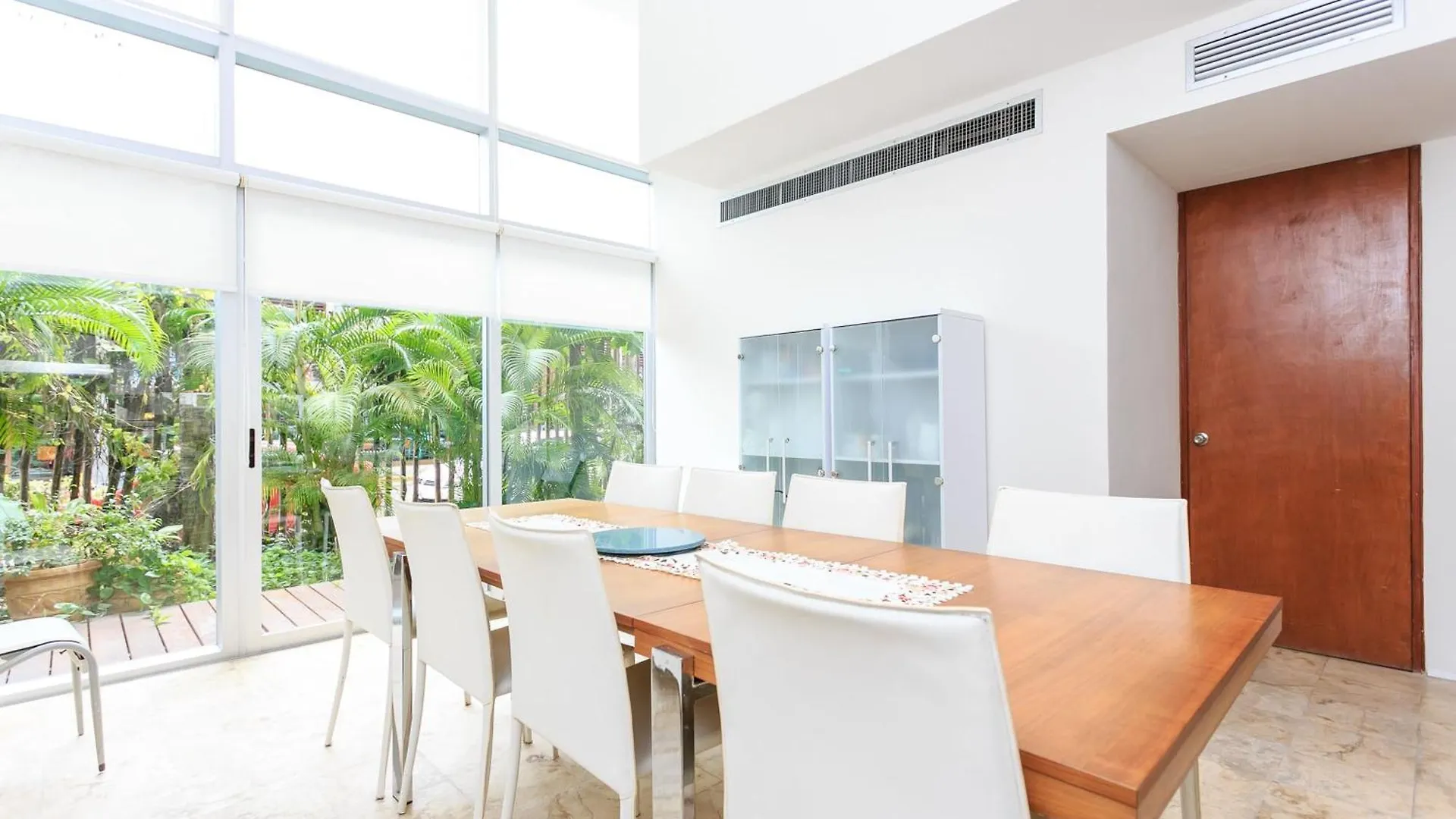 Spacious Magia Condo Steps To The Beach & 5Th Ave Playa del Carmen