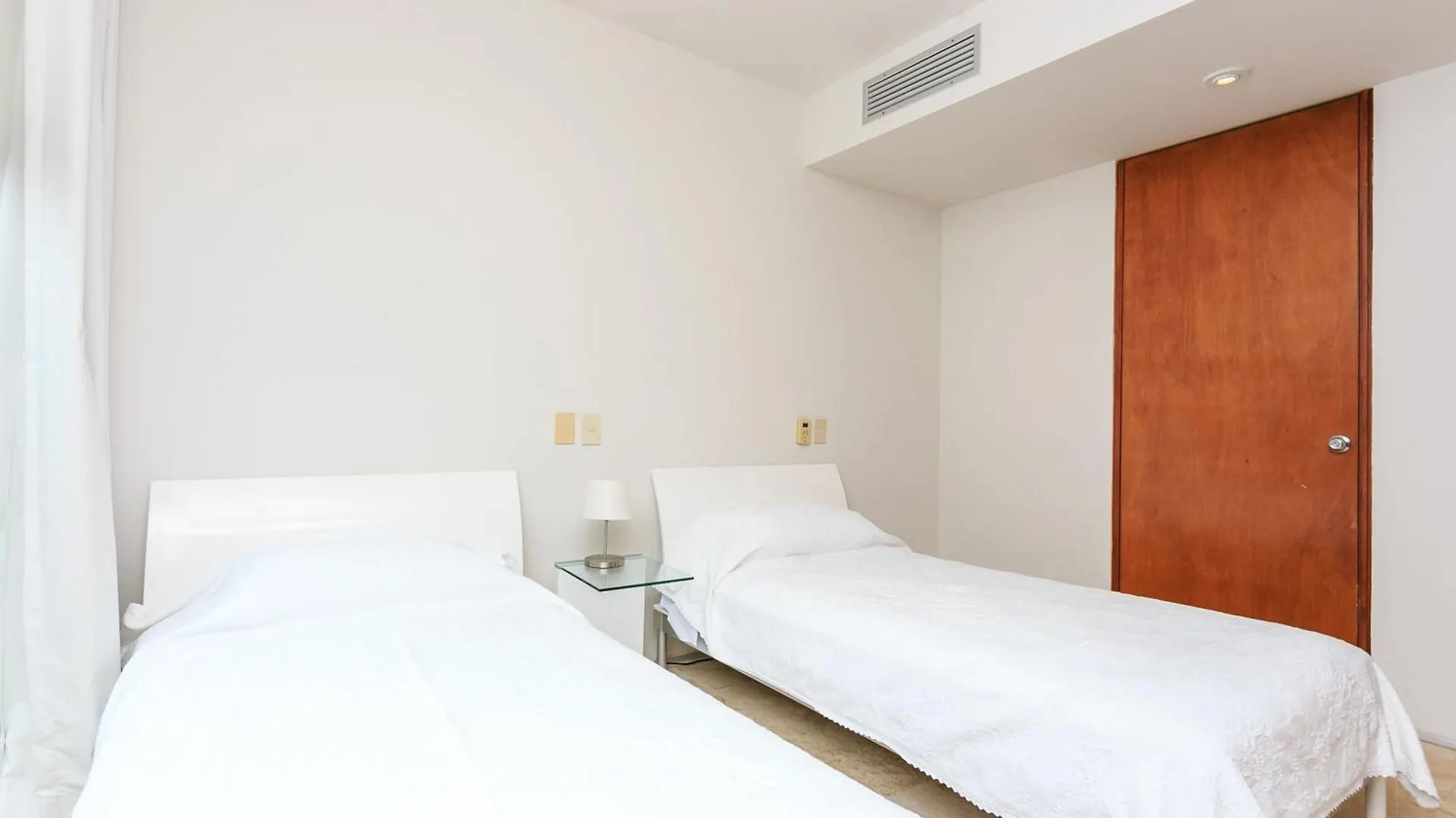 Spacious Magia Condo Steps To The Beach & 5Th Ave Playa del Carmen 0*,  Mexico