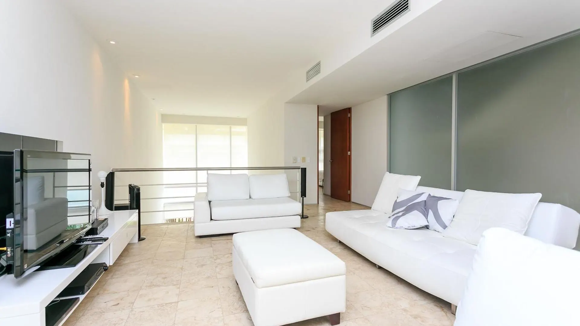 Spacious Magia Condo Steps To The Beach & 5Th Ave Playa del Carmen 0*,