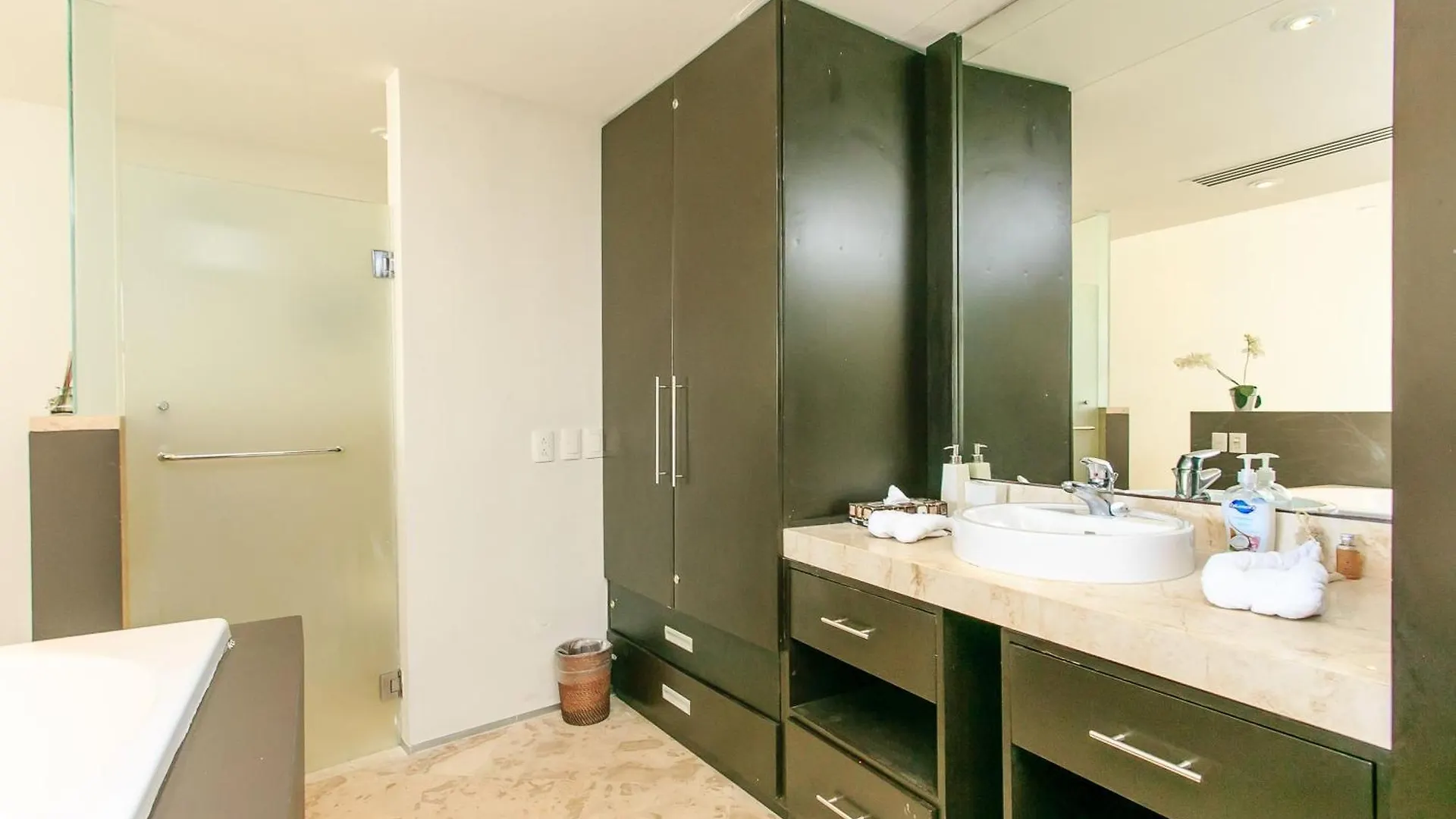 Spacious Magia Condo Steps To The Beach & 5Th Ave Playa del Carmen 0*,  Mexico