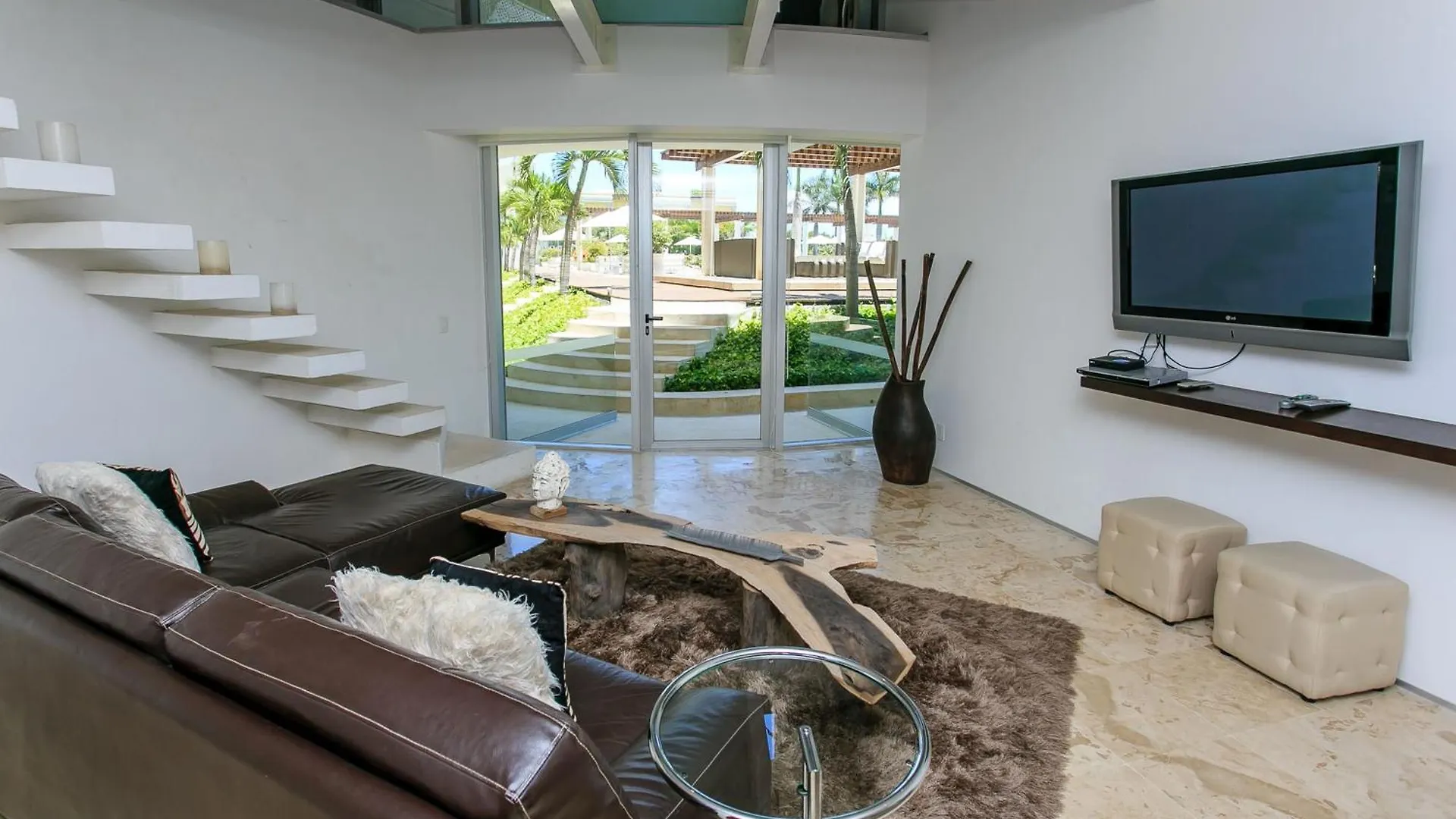 Spacious Magia Condo Steps To The Beach & 5Th Ave Playa del Carmen