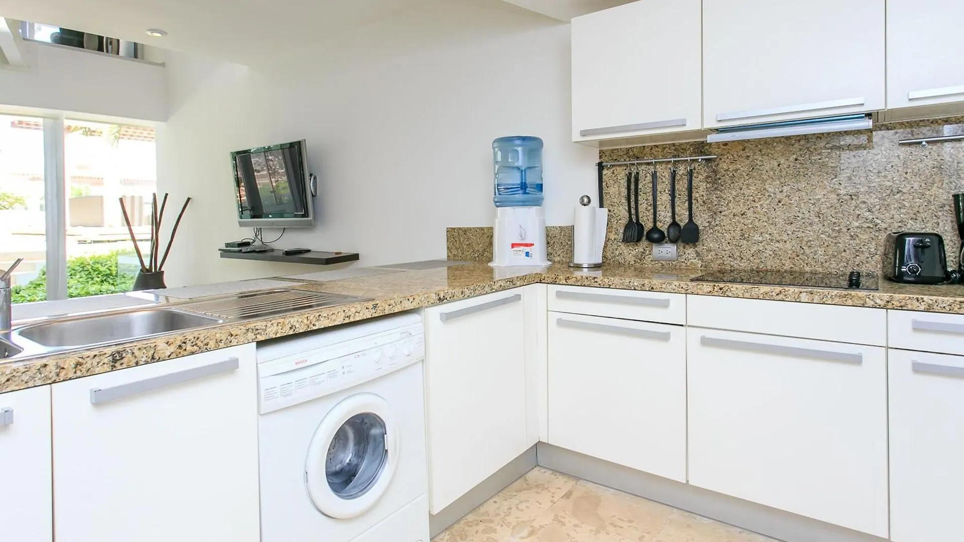 Apartment Spacious Magia Condo Steps To The Beach & 5Th Ave Playa del Carmen