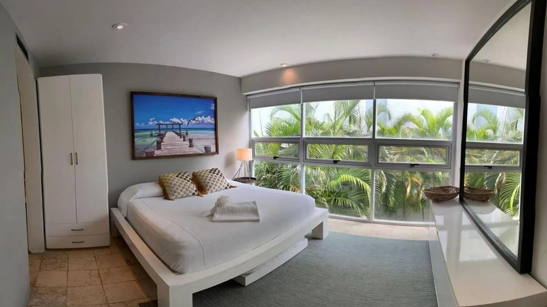 Spacious Magia Condo Steps To The Beach & 5Th Ave Playa del Carmen