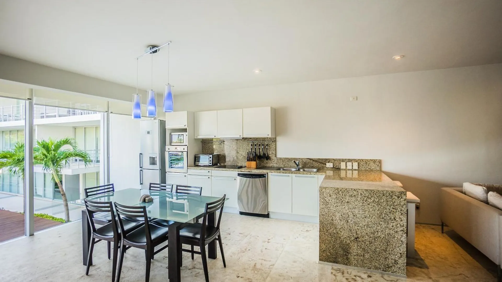 Spacious Magia Condo Steps To The Beach & 5Th Ave Playa del Carmen 0*,  Mexico
