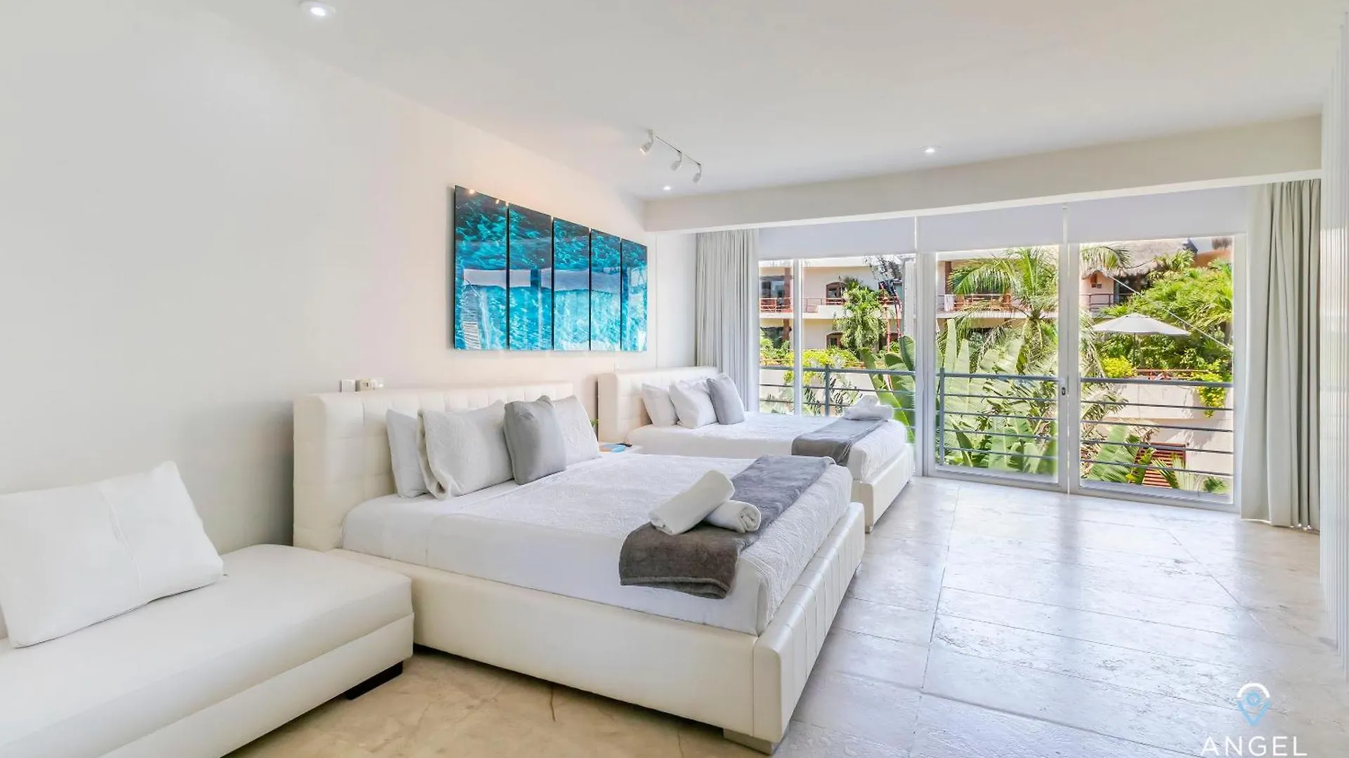 Spacious Magia Condo Steps To The Beach & 5Th Ave Playa del Carmen