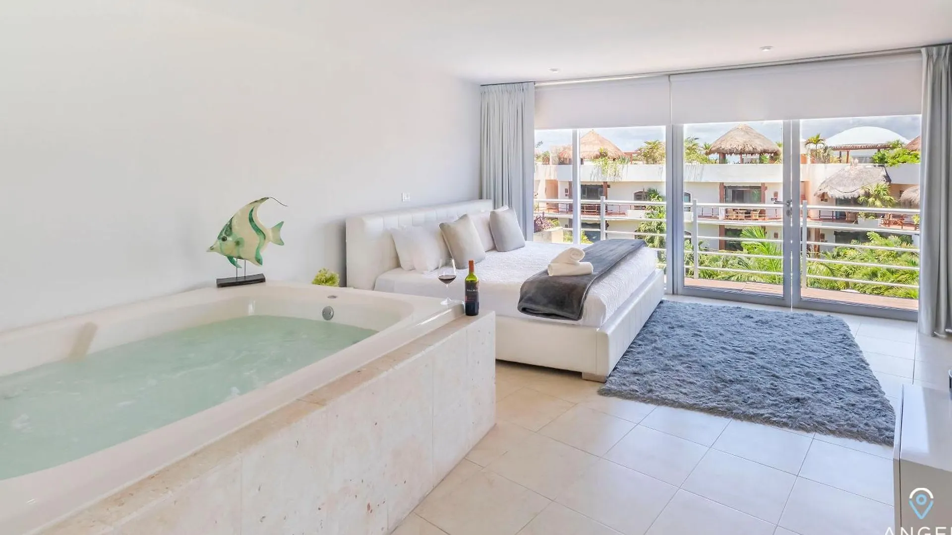 Spacious Magia Condo Steps To The Beach & 5Th Ave Playa del Carmen 0*,